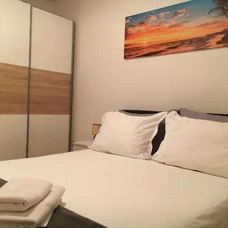 Apartment Aurora Makarska